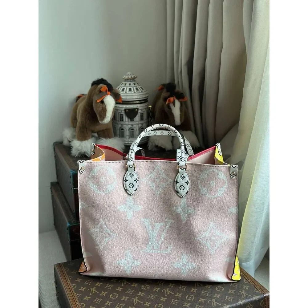 Louis Vuitton please note